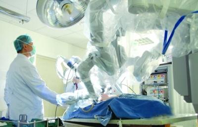 “达芬奇”手术机器人补心手术创面不足1厘米