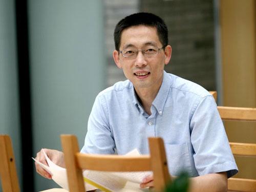 施一公:喜欢跑步追战争剧的院士